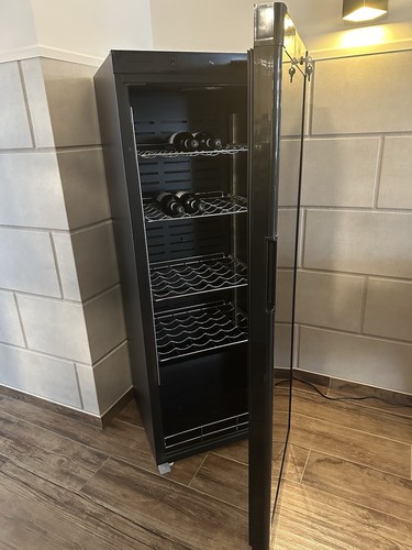 Weinkühlschrank für - , 94